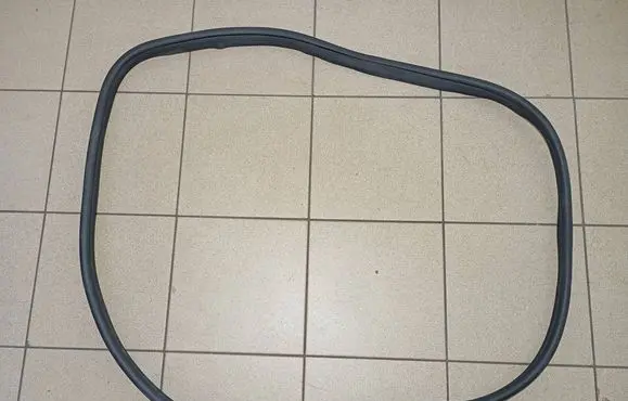 Mercedes-Benz E W213 Front door rubber seal A2136970051