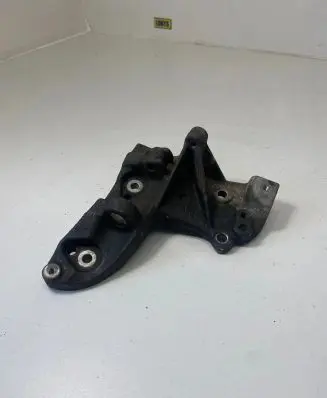 Citroen C2 Engine mounting bracket 964171548