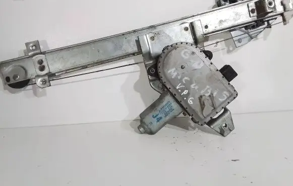 Mitsubishi Pajero Front door window regulator with motor MR436870 0620200640