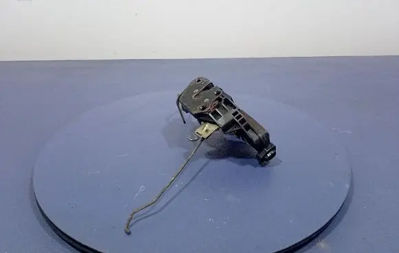 Audi Coupe Front door lock 
