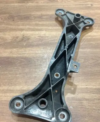 BMW 3 E90 E91 Gearbox mounting bracket 316778059