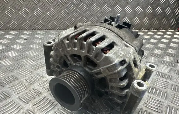 Mercedes-Benz SLK R172 Generator/alternator A0009067702