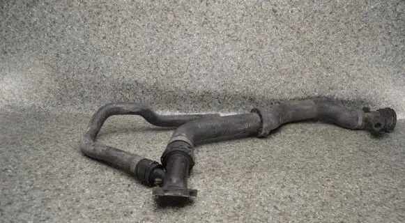 BMW 5 E39 Engine coolant pipe/hose
