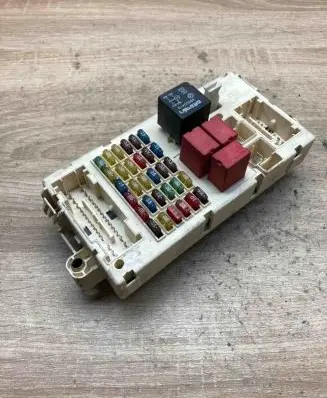 Fiat Stilo Fuse module 46778898 110303 C106