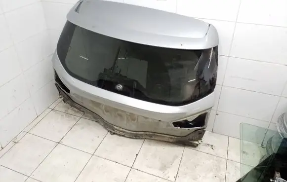 Ford Mondeo MK IV Tailgate/trunk/boot lid 43R001595 AS3