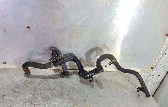 Peugeot 3008 I Engine coolant pipe/hose