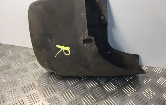 Mitsubishi L200 Rear mudguard 