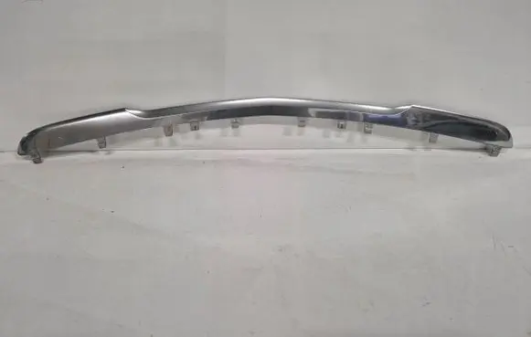 Chrysler Voyager Front bumper upper radiator grill 11RTC1150M
