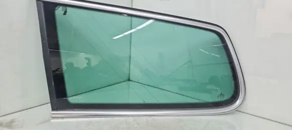 Volkswagen PASSAT B6 Rear side window AS3