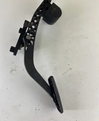 Hyundai Tucson JM Accelerator throttle pedal 327652E200 327652E20 327652200