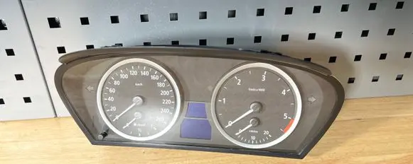 BMW 5 E60 E61 Speedometer (instrument cluster) 6983153 62116983153 110080213542