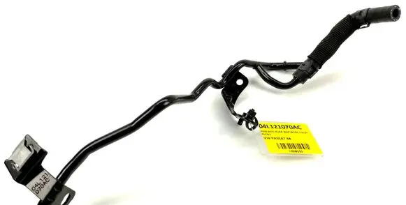 Volkswagen PASSAT B8 Engine coolant pipe/hose 04L121070AC