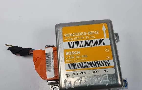 Mercedes-Benz S W140 Airbag control unit/module 0008209726