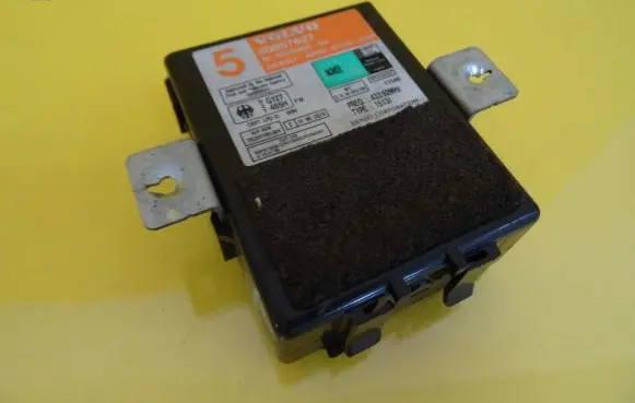 Volvo S40, V40 Door central lock control unit/module 30857627