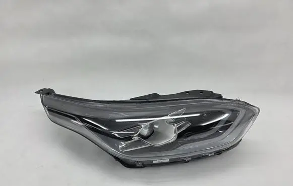 KIA Ceed Headlight/headlamp 92102J7100