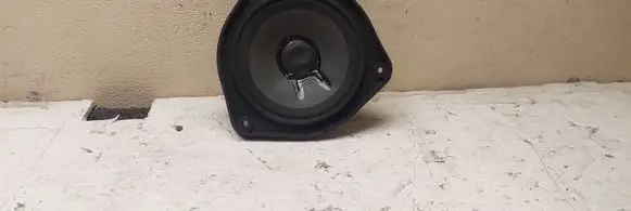 Audi A6 S6 C4 4A Front door speaker 109638 061200 1721951