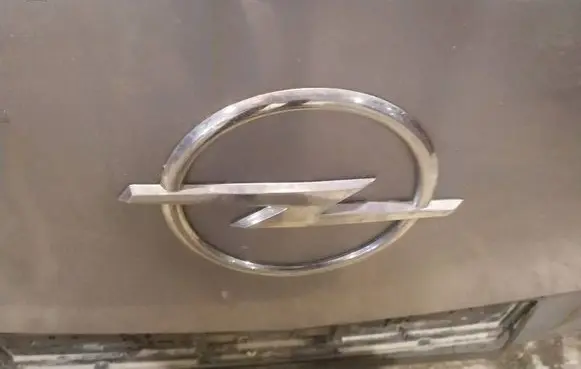 Opel Zafira B Manufacturer badge logo/emblem