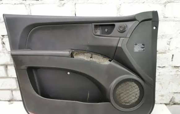 KIA Sportage Front door card panel trim 82315