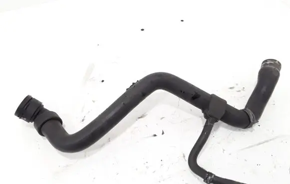 Volkswagen PASSAT B5 Engine coolant pipe/hose 4B0121101E