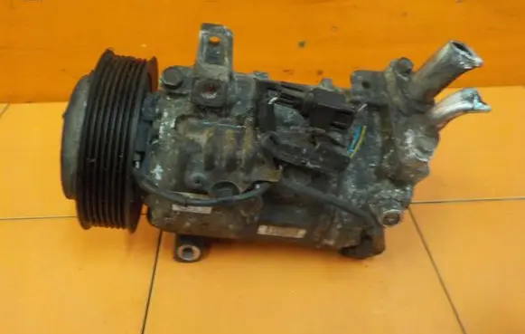 Nissan Qashqai Air conditioning (A/C) compressor (pump) 4471606892