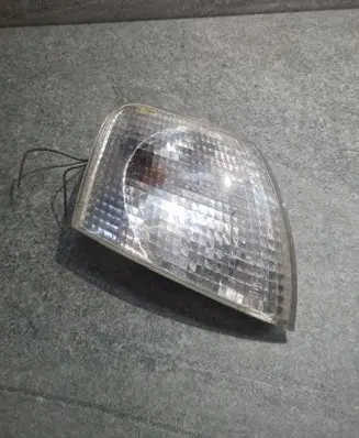 Volkswagen PASSAT B5 Front indicator light 084411516RF