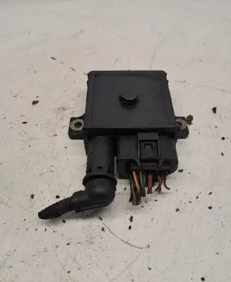 BMW 1 E81 E87 Glow plug pre-heat relay GDA1S19C03