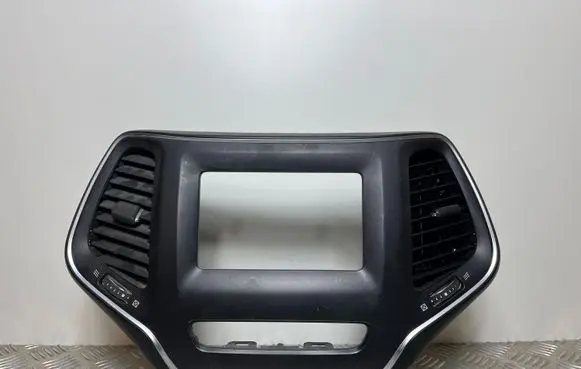 Jeep Cherokee Radio/GPS head unit trim 