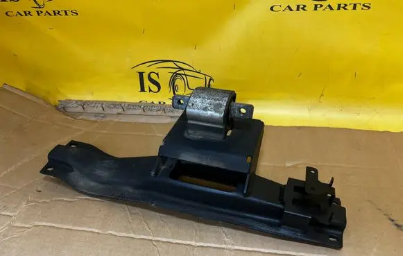 Mercedes-Benz G W461 W463 1st Gen Gearbox mount A2122401018