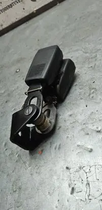 Mercedes-Benz E W211 Rear seatbelt buckle A2118604669 097039 305753400