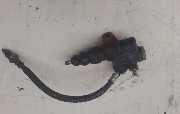 Subaru Forester SH Clutch release bearing slave cylinder 