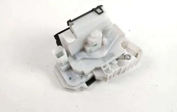 Opel Combo D Sliding door lock 51934855 X131196TR0VV