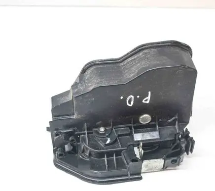 BMW 6 E63 E64 Front door lock 7202146