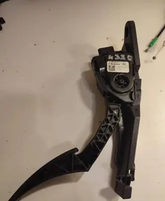 Mercedes-Benz ML AMG W166 Accelerator throttle pedal A1663000004 6PV93396603 Q002ZGS004