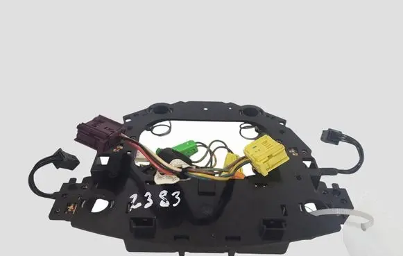 Mercedes-Benz C W204 Steering wheel buttons/switches 33491101 305441685AB