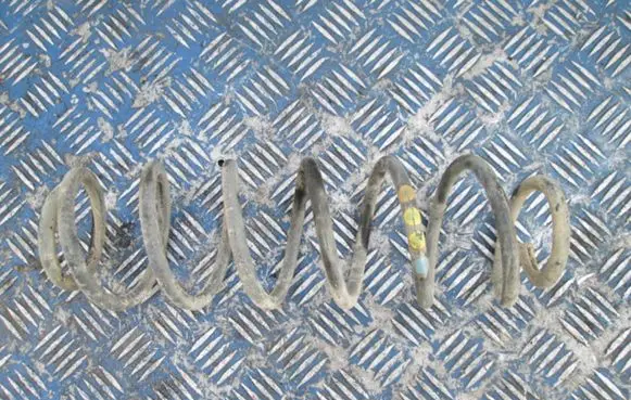 Volkswagen Polo Rear coil spring