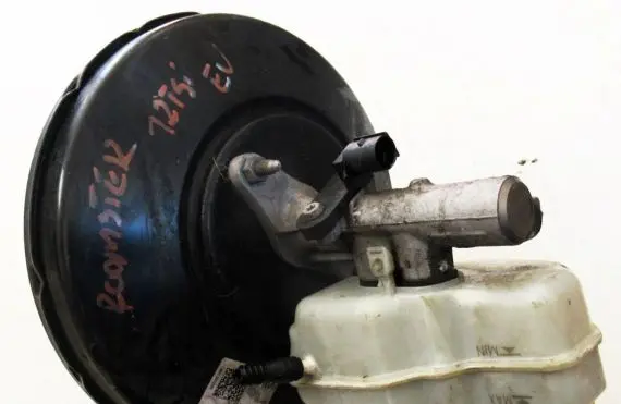 Skoda Roomster (5J) Brake booster 6R1614105L 030712 FTFC0197H5Z