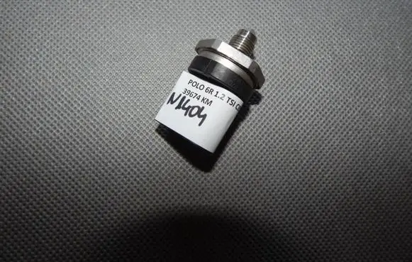 Fuel pressure sensor