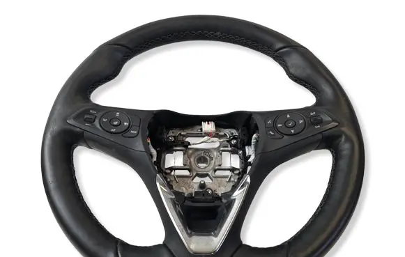 Opel Corsa F Steering wheel 647390600A 2306210897 39196695