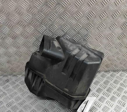 Maserati Levante Air filter box 670033791