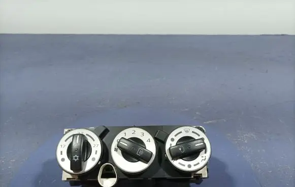 Mitsubishi Colt Climate control unit P7820A256H