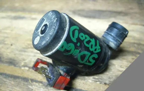 Honda Civic Windscreen/windshield washer pump