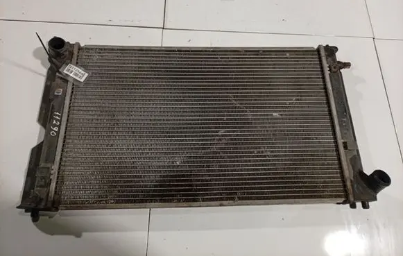 Toyota Corolla Verso AR10 Coolant radiator 