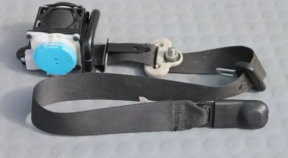 Front seatbelt