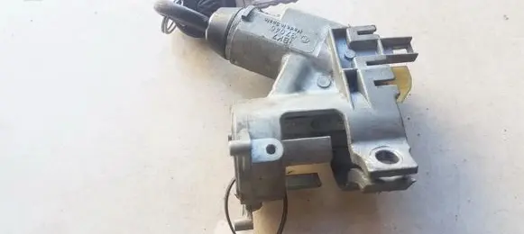 Volkswagen Polo II 86C 2F Ignition lock 357905851 VWLK101