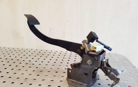 Clutch pedal
