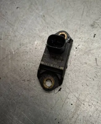 Mercedes-Benz E W211 Acceleration sensor 0045423518