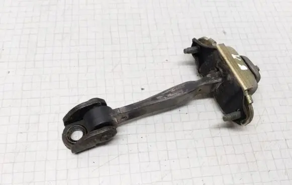 Ford Mondeo Mk III Rear door check strap stopper