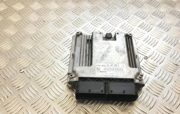 Volkswagen Golf VII Engine control unit/module 04L907309R