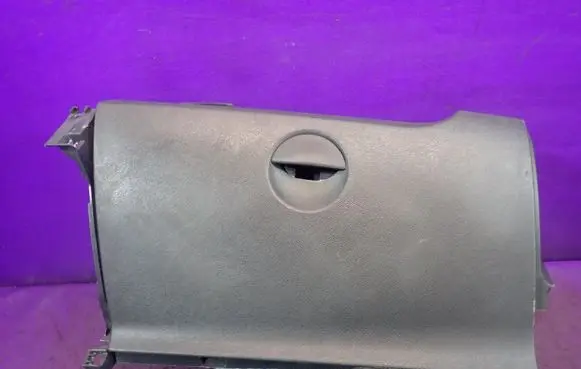 Renault Kangoo II Glove box 681083048R