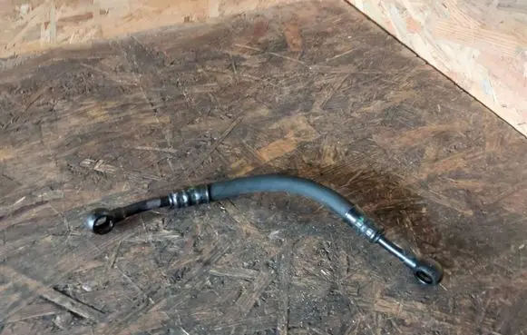 Power steering hose/pipe/line